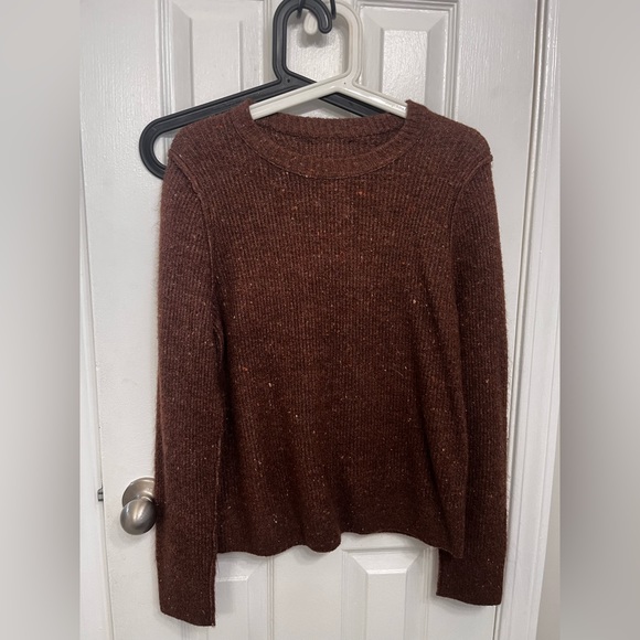Old navy sweater from last year, worn twice, medium, fitted, color brown! - Picture 2 of 4
